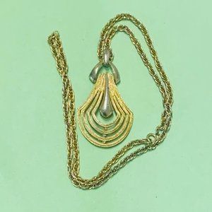 Vintage 1970s large statement necklace. Gold color - retro style!